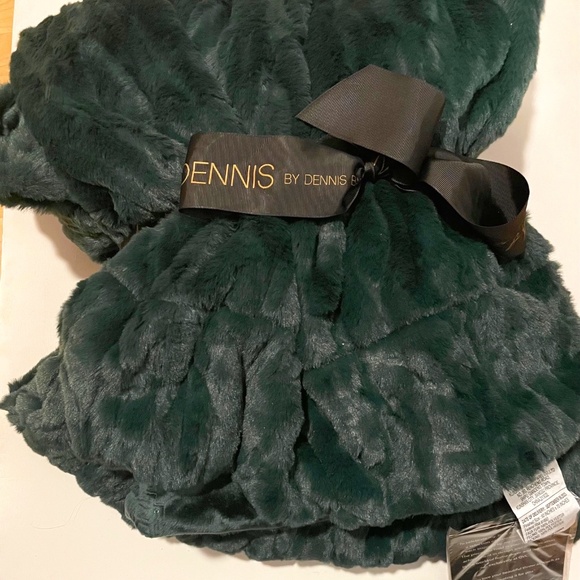 Dennis Basso 30th Anniversary Faux Fur Throw Blanket - Emerald - Picture 1 of 5